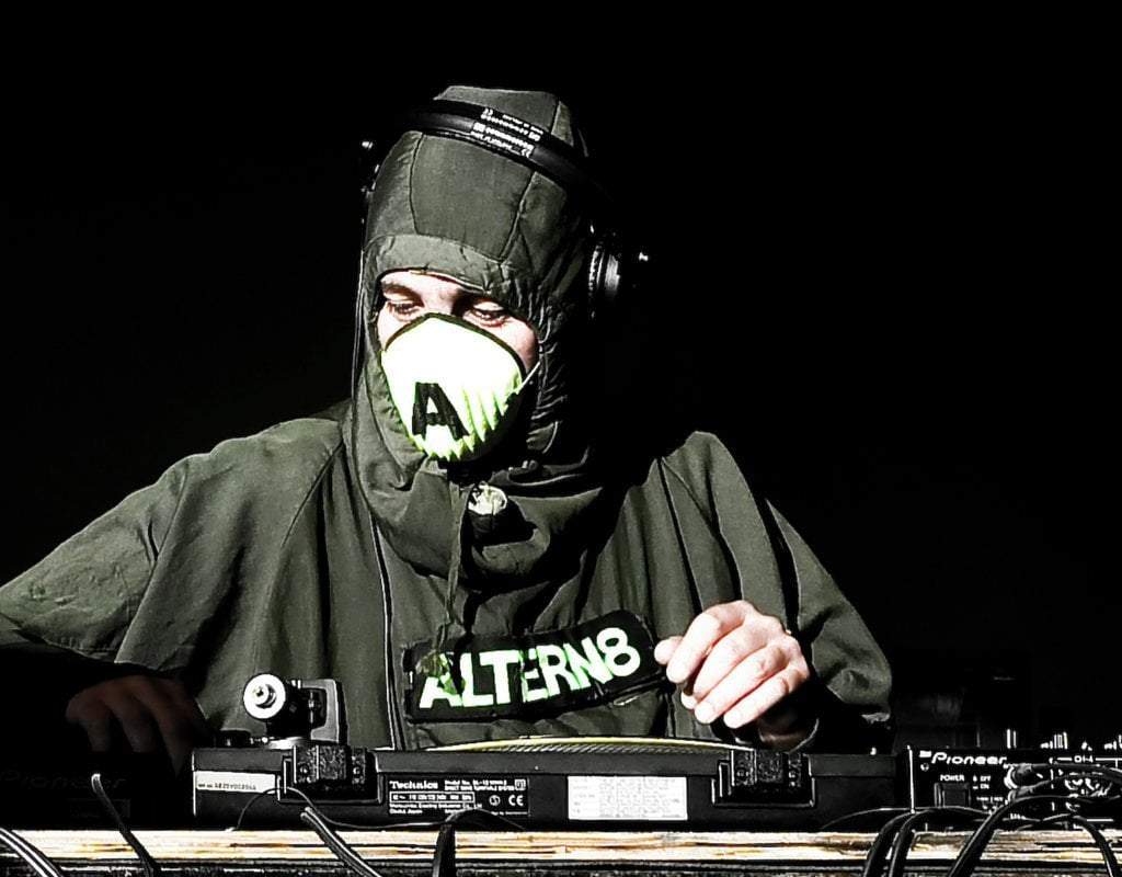 Exclusive: Mark Archer Interview (Altern-8)